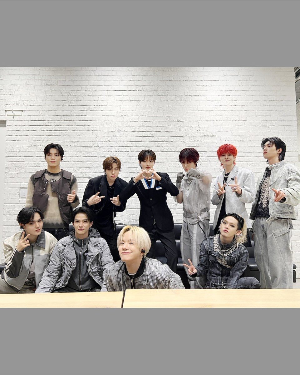 This Saturday, witness TREASURE take the stage with an electrifying performance of 'BONABONA' JP version. The energy is bound to be through the roof as we blend rhythm, melody, and our unique TREASURE flair into this performance. Don't miss out!