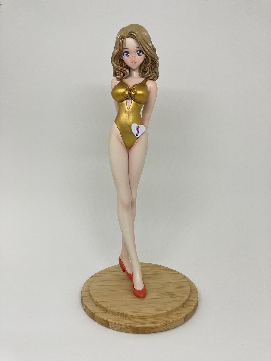 みんなのハイレグを見せてくれ 後のジャミングバーズのメンバー、 チトセ・リップルである。 #マクロス7