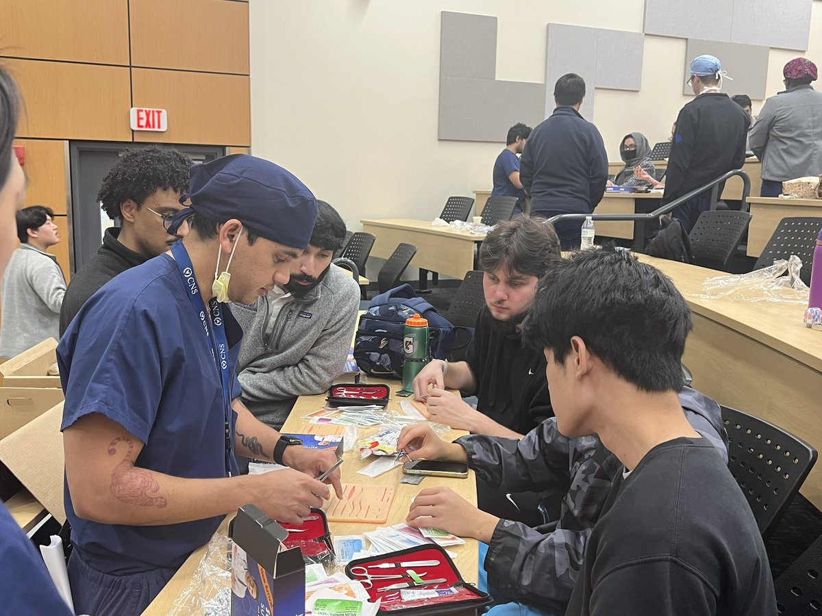 URNeurosurgery's tweet image. Some of our phenomenal residents and faculty teaching and inspiring the next generation of medicine. Thank you @_ibrahimjalal for organizing this mentorship panel and suturing clinic for high school students! #Medicine #Surgery #Neurosurgery