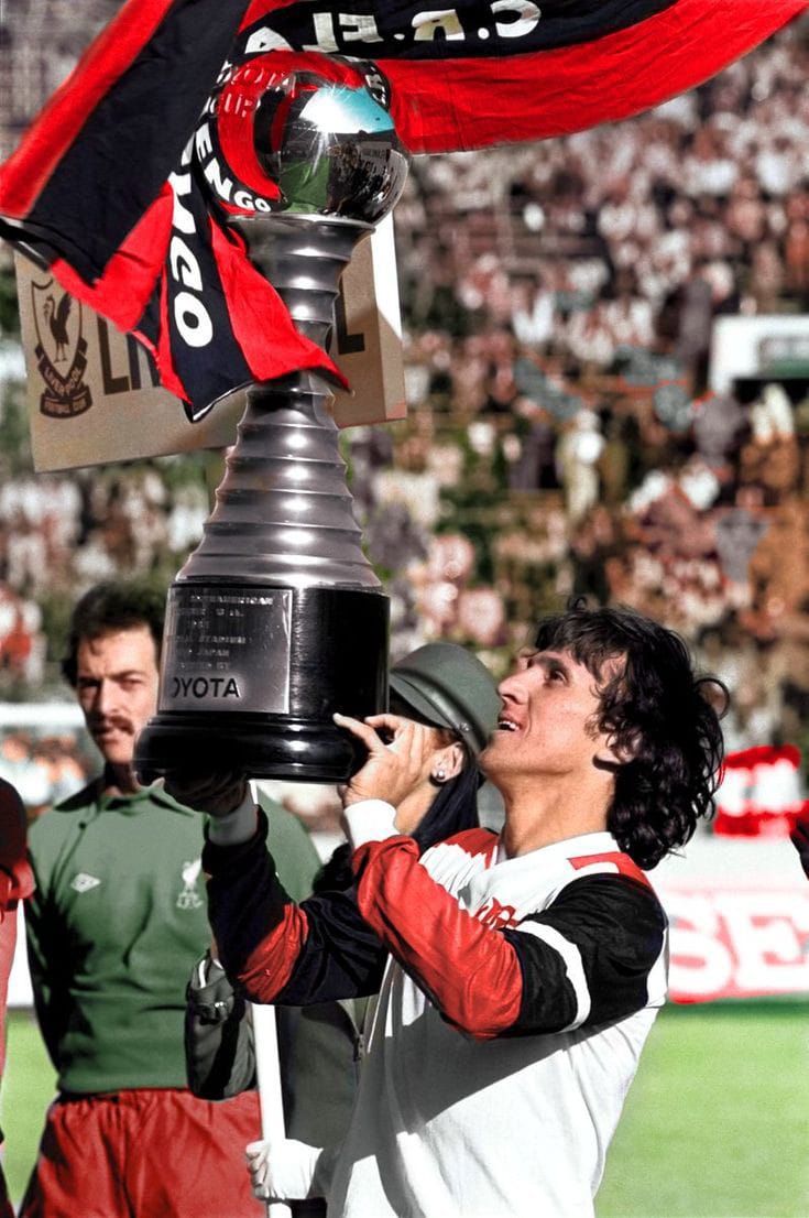 🇧🇷 Zico ( 28 anos ) em Flamengo 3-0 Liverpool. ( Mundial 1981