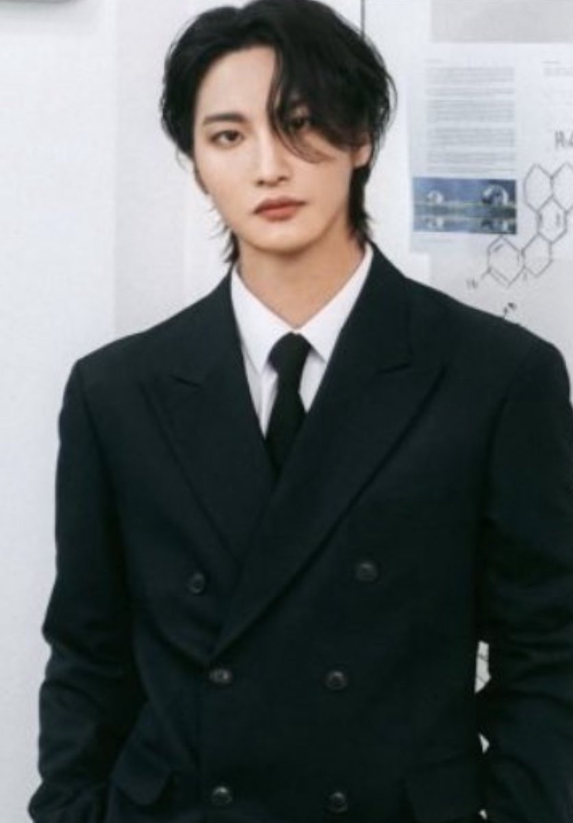 ceo hj having his pretty secretary c0ckwarm him during meetings