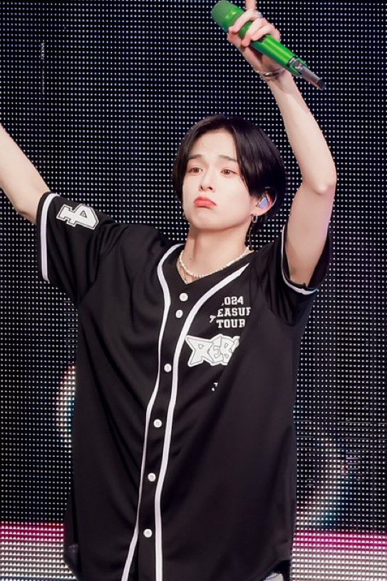 © Knock010820; Kanagawa holds a special place in our hearts as one of the most memorable locations for TREASURE! We're filled with hope that you'll remain with us, through every step of our journey, forevermore.