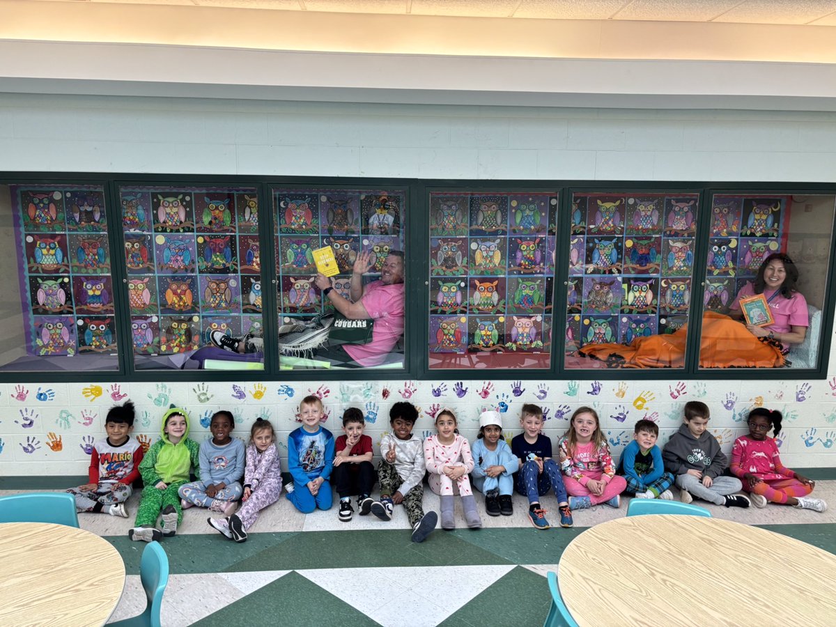 CopperHillES's tweet photo. @CopperHillES celebrated Read Across America today! @JLockettTeach and @TaniaKelly_VP cozied up in a special location with a book and enjoyed some time reading! πΎπ #CHProud #CHReads https://t.co/gAagan9r4z