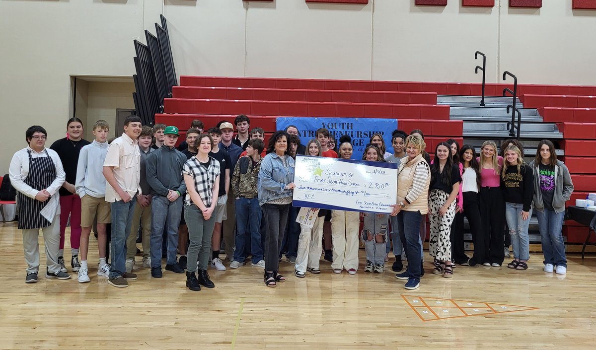 I had the good fortune to attend two great YEC events today in SE KS! I spent the morning at Linn County's event. Then, I caught the tradeshow and awards ceremony in Bourbon County. I met lots of talented youth with creative ideas, and I know the future of our region is bright!!