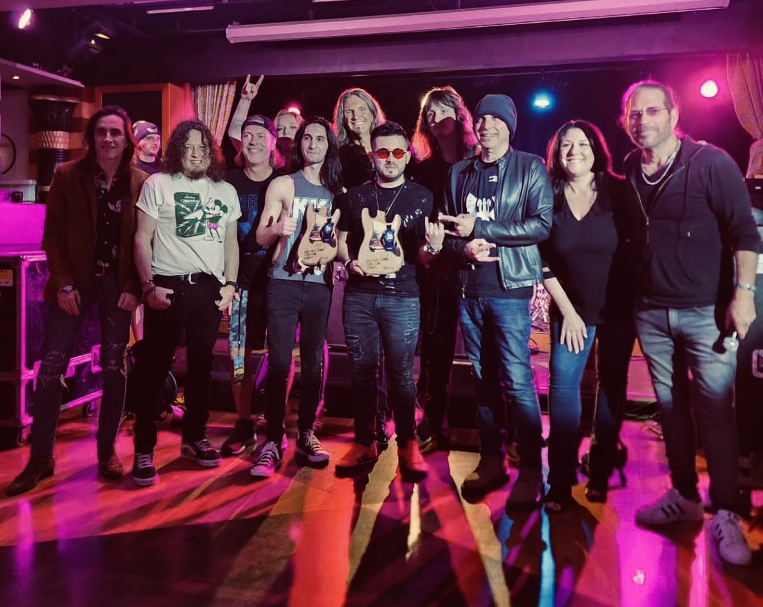 KipWinger's tweet photo. Congrats to all the contestants &amp; especially to our 3 winners! Huge thanks to the judges @chickenfootjoe, @NunoBettencourt, @JoelHoekstra13, @MikeOfTheRyche, @CCshred, @RealDonJamieson, @CroninDold &amp; all the cruisers that showed up for making this #SoYouThinkYouCanShred a blast! https://t.co/bsDtjrRDOr