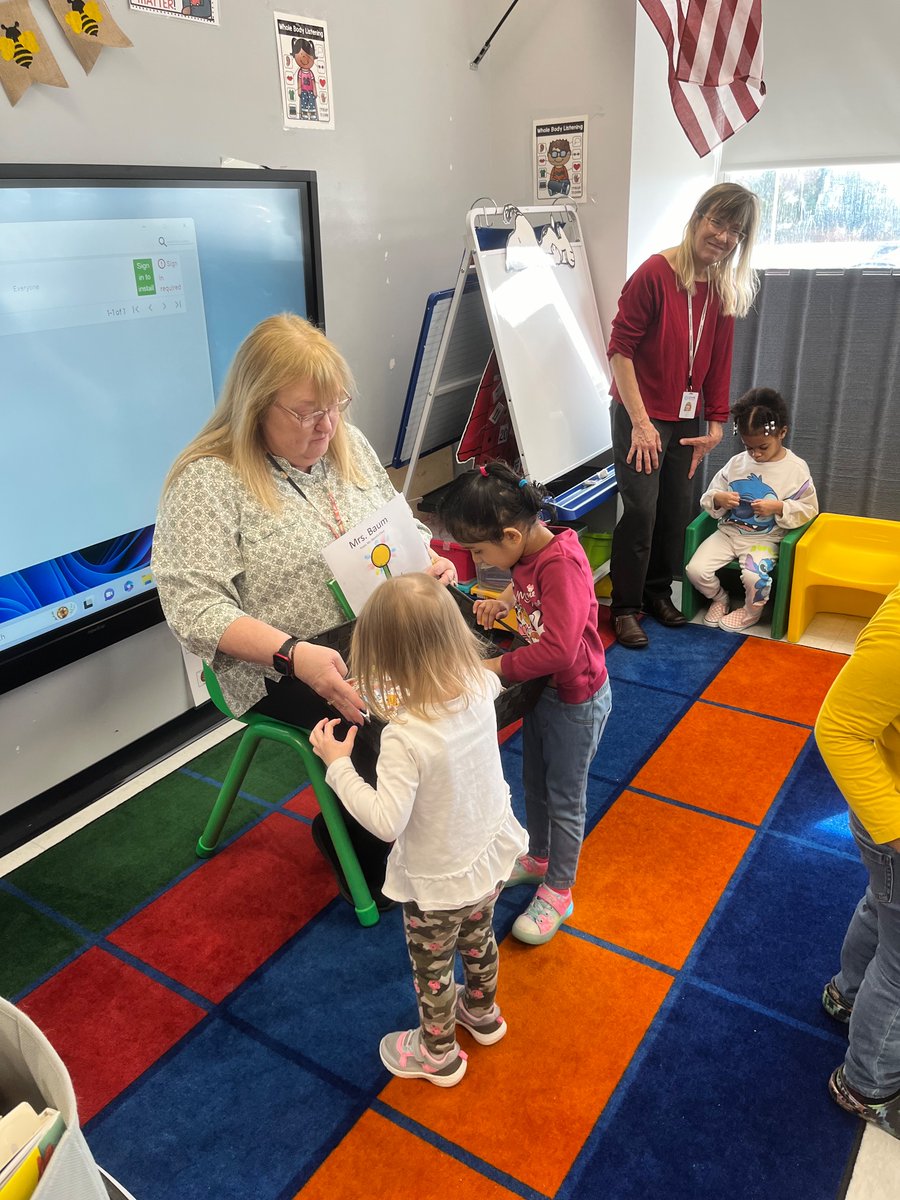 MsBaumsClass's tweet image. We are wild about reading! Thank you Mrs. Baum for coming to our classroom to kick off our week!  📖 #nbteccisredhot #nbteccmarchchallenge #ReadAcrossAmerica