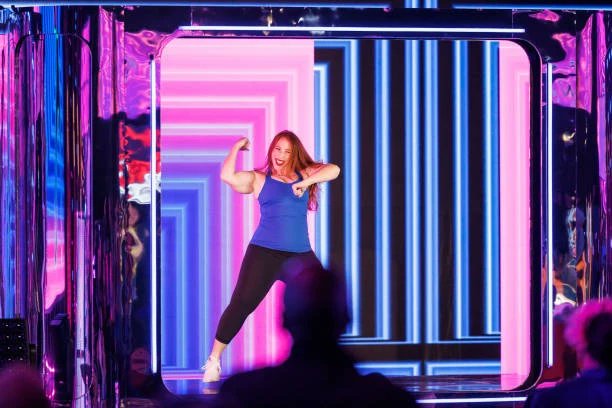 Dancing with Myself by Shakira tweet media