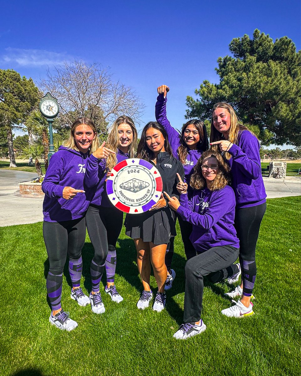 Bringing home some hardware from Vegas 🏆

Lois Lau is your 𝙧𝙪𝙣𝙣𝙚𝙧-𝙪𝙥 at The Show at Spanish Trail CC 

#GoFrogs