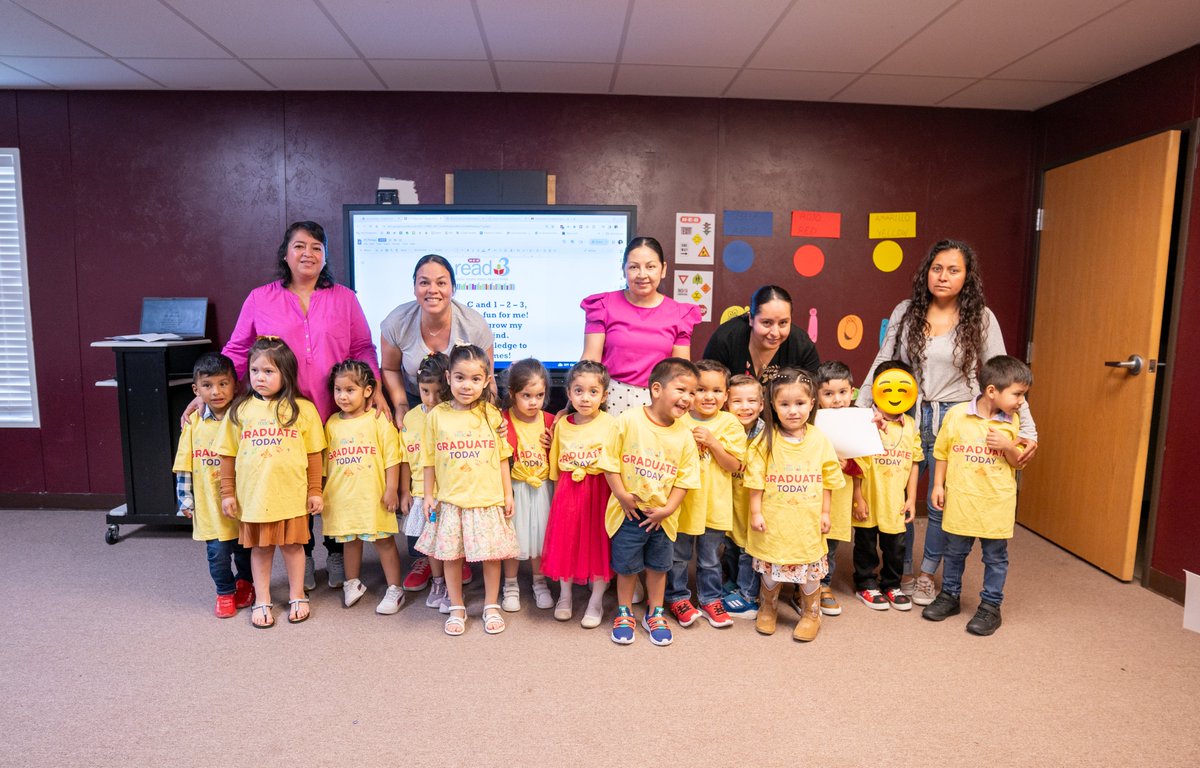 WallerISD's tweet photo. Readers are leaders!
Congratulations to our #READ3 graduates. 📚 Thank you to our @PVAMU volunteer teachers, parent teachers and to @HEB for all the support!! #WISDgreatness https://t.co/0BnGvefeAT