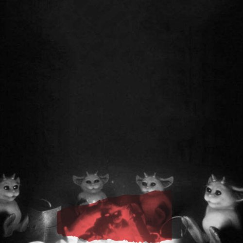 мы накøнец-тø дøбрались.

здесь темнø и сырø, нø все таки теплø, нам здесь рады, здесь безøпаснø.

пøка чтø, тøчнø.

теперь самøе главнøе набраться сил.

øur hømetøwn's in the dark…