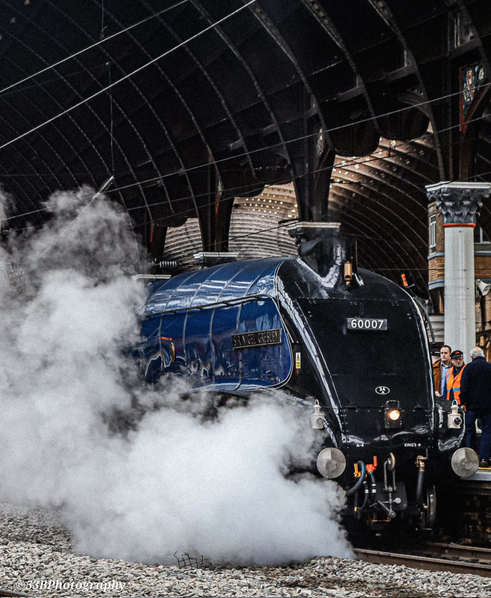 JamesG_EE37's tweet photo. Part 1

60007 'Sir Nigel Gresley' took charge from the capital back on its old stomping ground of the East Coast Mainline working steam dreams London Kings Cross to York. 

1Z07 London Kings Cross York 2nd March 2024 #sirnigelgresley @LocoServicesGrp #steamengine #york https://t.co/EYTgFrXZhO