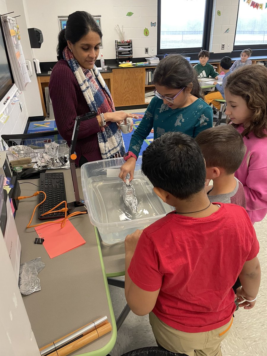 Mrs. Easteadt tweet media