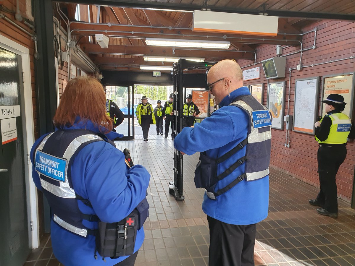 We have been at Kings Norton train station today conducting a #knifearch operation.@ST_Police @BTPWestMids @BTP