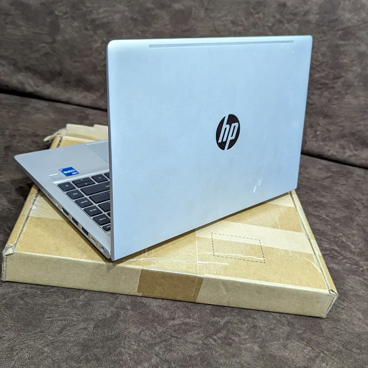 🇺🇸Hp ProBook 440 G8 Notebook • 11thGen • Core i7- 1135G7 • 2.8Ghz • 16gbRam • 512GB SSD • Fingerprint Scanner • Keyboard Light •🏷️Price Tag: ₦565,000