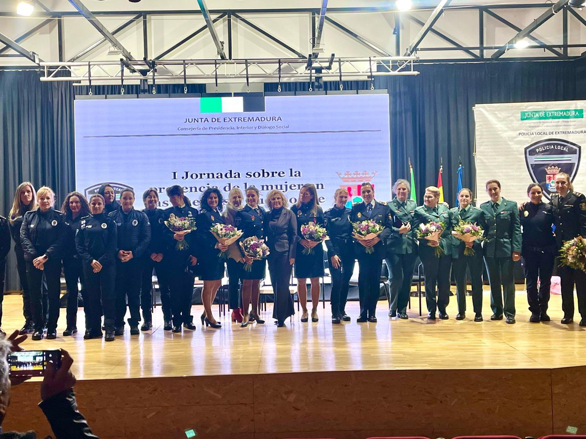 Asempol asiste a la I Jornada de la presencia de la mujer en las fuerzas y cuerpos de seguridad en Extremadura #mujerpolicia #mujervaliente #asempol