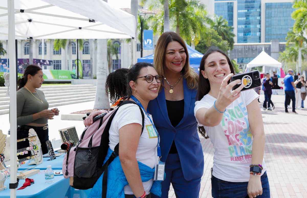 MDCollege tweet picture