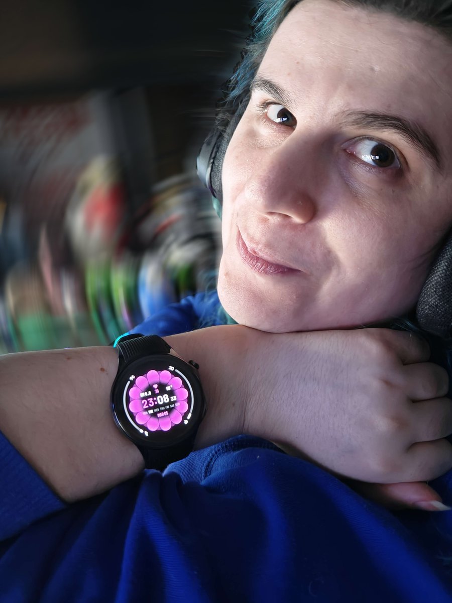 ShyNieke's tweet image. New watch who this #OnePlus #OnePlusWatch2