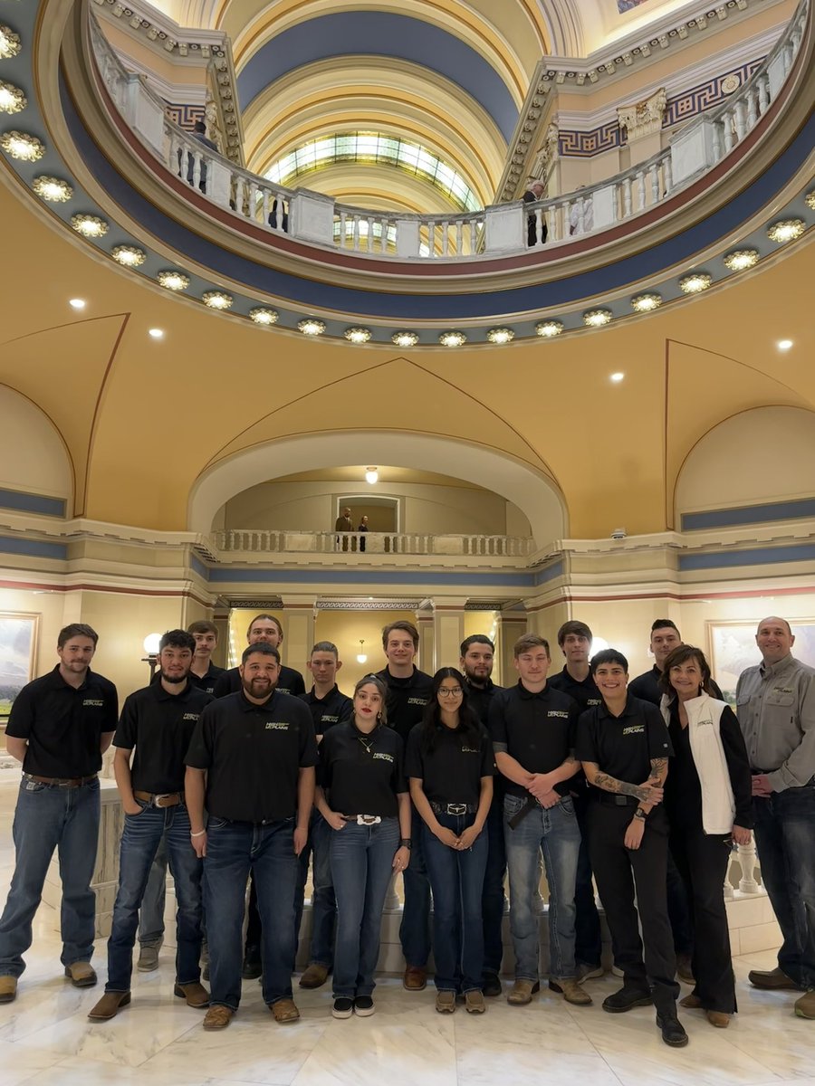 HighPlainsTech's tweet photo. Today, students from the HPTC Advanced Wind Tech Program visited the Oklahoma State Capitol. #windtech #hptc https://t.co/qnGLccQGMJ