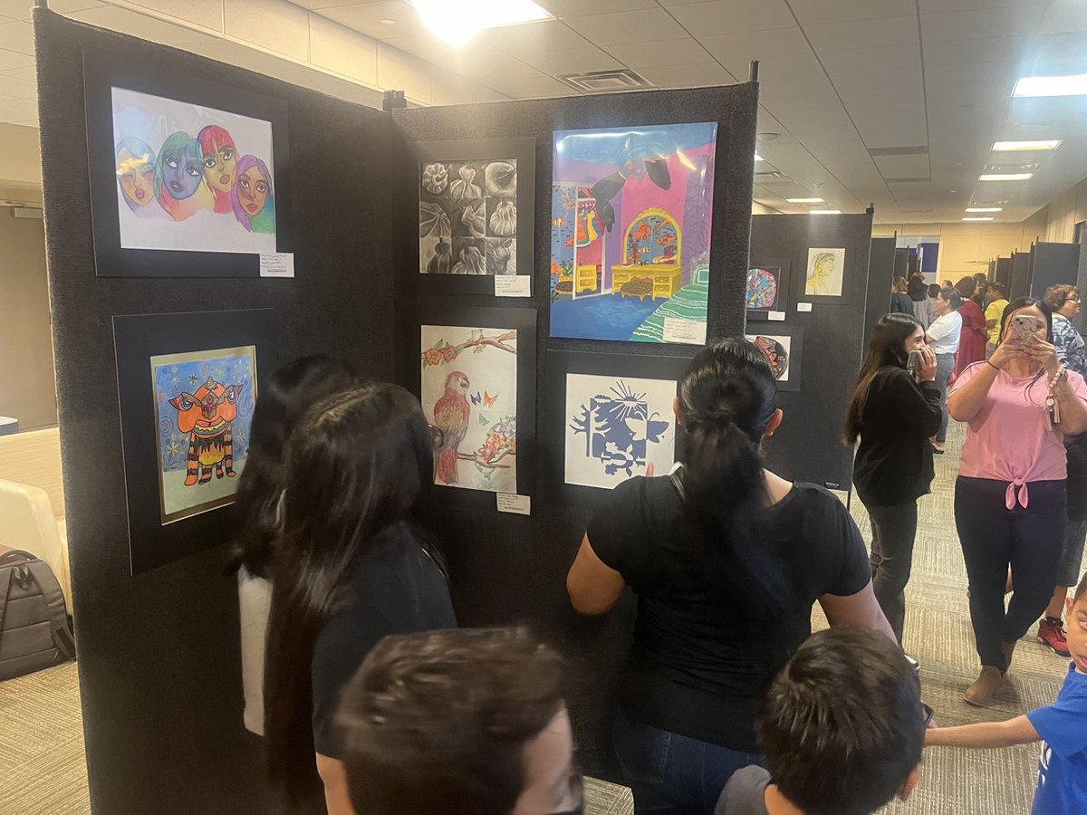 🎨On Feb. 27, the CFBISD Fine Arts department kicked off National Youth Art Month (YAM) with an annual opening reception at Carrollton Regional Medical Center. Artwork created by talented elementary through high school students from every CFBISD campus was represented. To read