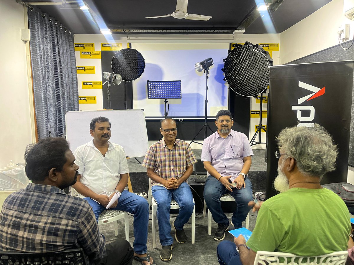 Successfully conducted a 3 day workshop on Photography and Cinematography with Award winning mentors Prasanna Venkatesh and Srinivasan Natarajan. Organized by Ayal Cinema.