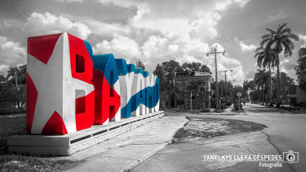 Desde mi barrio los colores de la bandera, desde aquí también hacemos Revolución.
#CDRCuba 
#SomosDelBarrio
#ProvinciaGranma 
<a href="/GHNordelo5/">Gerardo Hdez. Nordelo</a> <a href="/DurruthyJulia/">Julia Iliana Durruthy Molina</a> <a href="/AranelisBarban/">Aranelis Barbán</a> <a href="/cdr_cuba/">CDR de Cuba</a> @JorgeLuisPerd20 <a href="/DrRobertoMOjeda/">Dr. Roberto Morales Ojeda</a> <a href="/DiazCanelB/">Miguel Díaz-Canel Bermúdez</a>