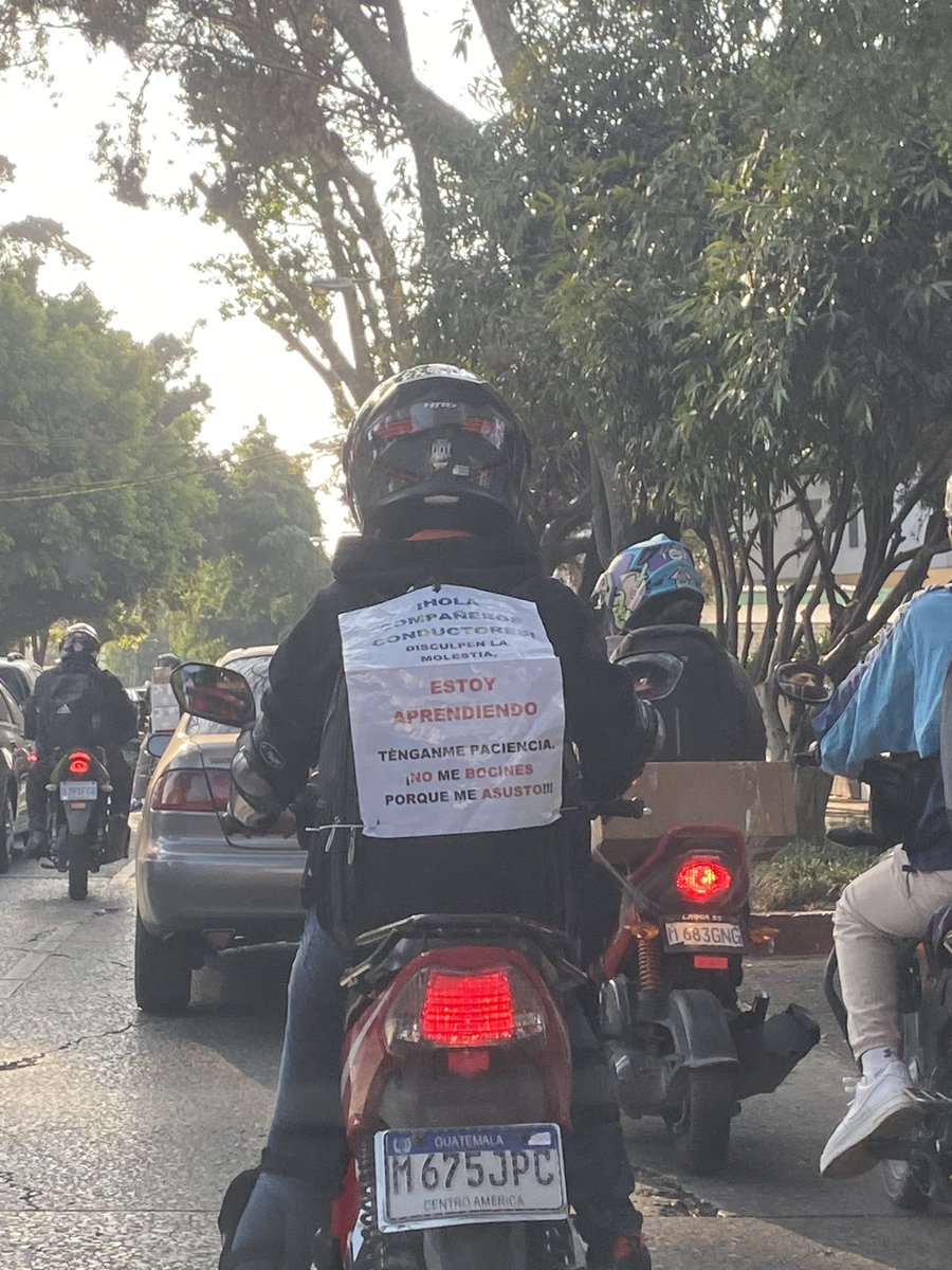 Lo que uno se topa en el tráfico