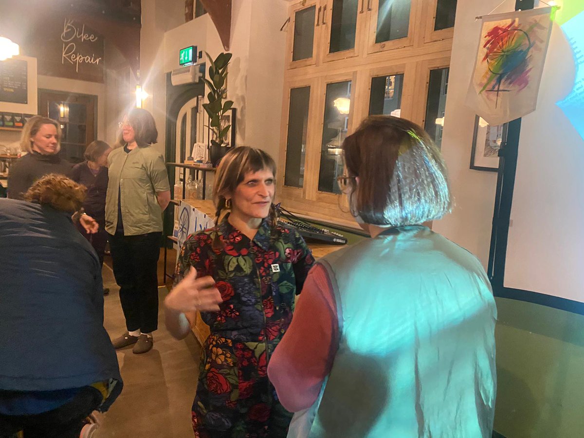 Spent a wonderful eve @stationsouth an ace and energising womens cycling stories event.  Hosted by the gorgeous <a href="/Lady_Pedal/">Lady Pedal</a>. Chatted my heart out about all things <a href="/Kidicalmassmcr/">Kidical Mass Manchester</a> #schoolstreets #cleanair and family #ActiveTravel. Inspired by my #kids and their love of #cycling