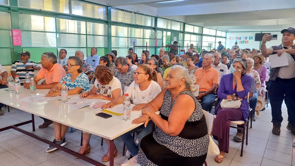 Participamos de la Comisión Desarrollo de la Identidad Rural, agricultura, ganadería y minería. Vivienda, desarrollo urbano y ordenamiento territorial del <a href="/CoredeTarapaca/">CORE Tarapaca</a> recogiendo las dudas e inquietudes de los agricultores de #Pica #Tamarugal #Tarapacá