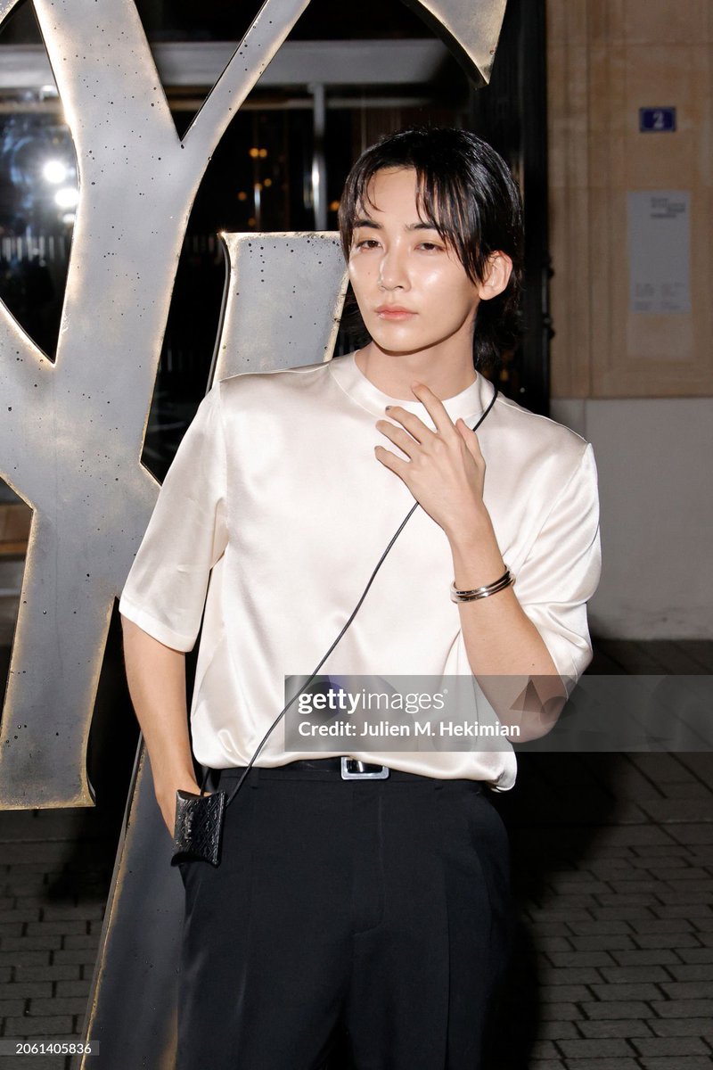 sounds_of_cheol's tweet photo. yoon jeonghan getty images are always 💯 

#정한in파리_인간생로랑
#JEONGHANxSaintLaurent @YSL https://t.co/BSY3HjrbUl