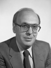 “la tua rivoluzione é stata anche la mia”

Roberto Ruffili, 16 aprile del 1986. fatto inginocchiare dalle brigate rosse e finito con 3 colpi alla testa.