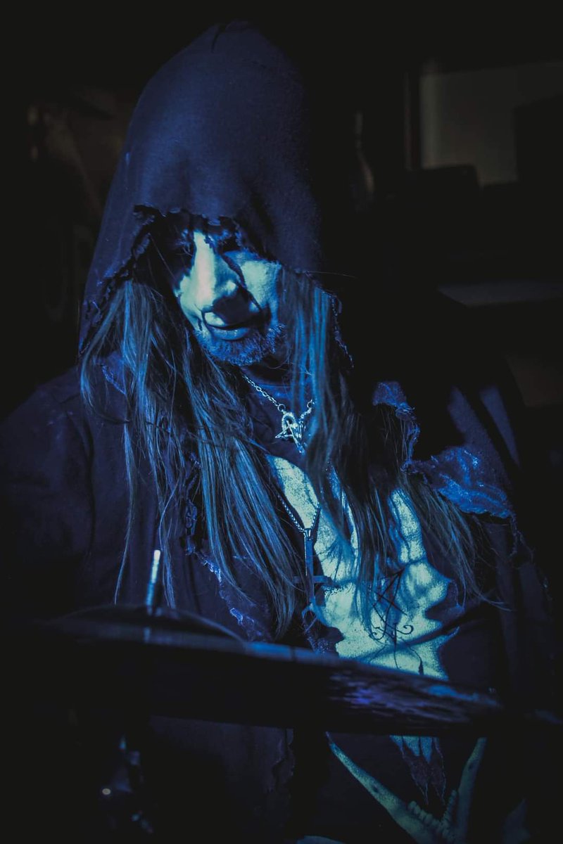 VileAesthetic's tweet photo. 📸: Deestiih Photography
March, 2024 | Farmington, NM

#blackmetal #usbm #livemusicphotography https://t.co/LcTvjw2Wu2