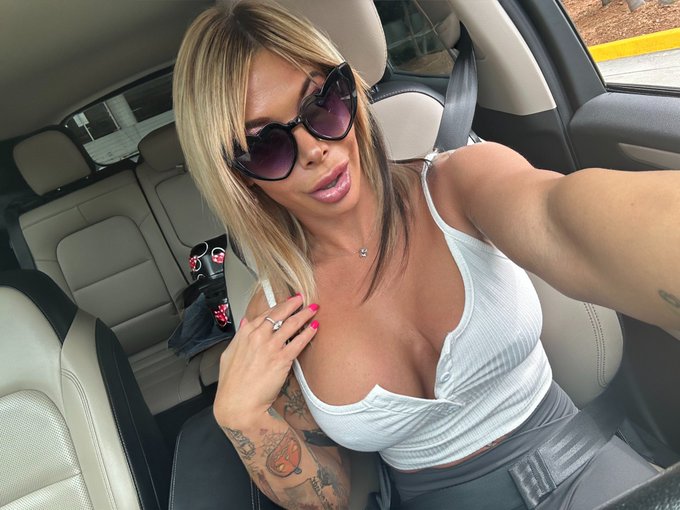 There&rsquo;s no better welcome to FL than stepping off the plane and going straight to shoot a porno! Had<a href="/tag/throwbackthurday"class="tags"><span>#throwbackthurday</span></a>