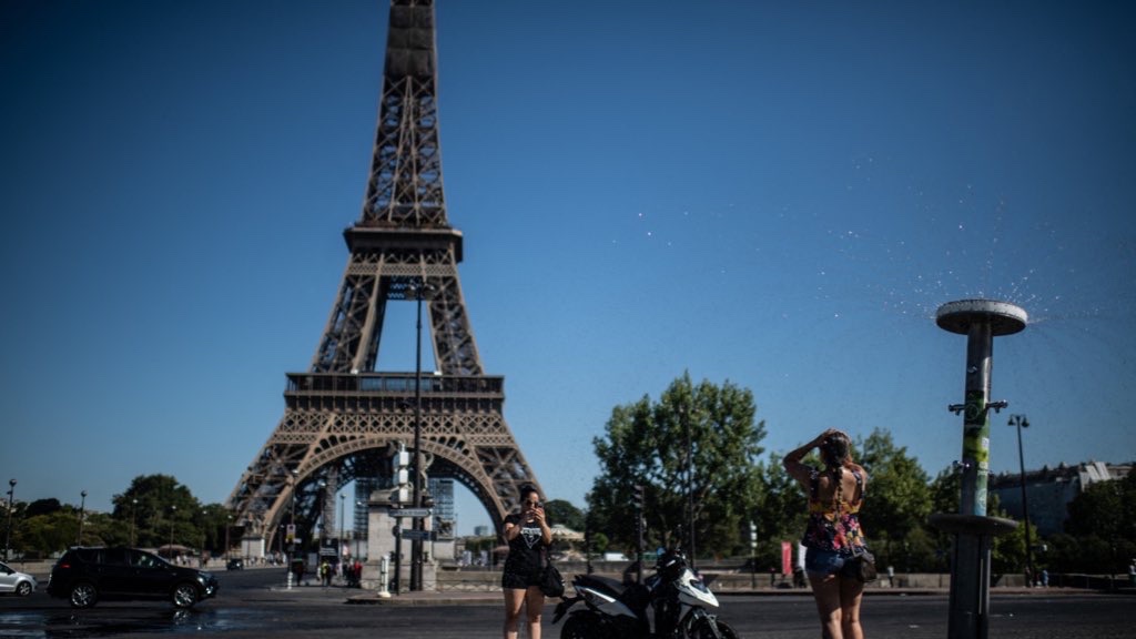 🔴 FLASH - #Paris : Avec seulement un peu plus de 38 heures de #soleil, ce mois de février 2024 a été le plus gris jamais enregistré depuis 1991. 👉 Le soleil a fait son retour pendant 9h46 hier lundi, marquant la journée la plus #ensoleillée depuis le 8 octobre. (BFM) #Météo