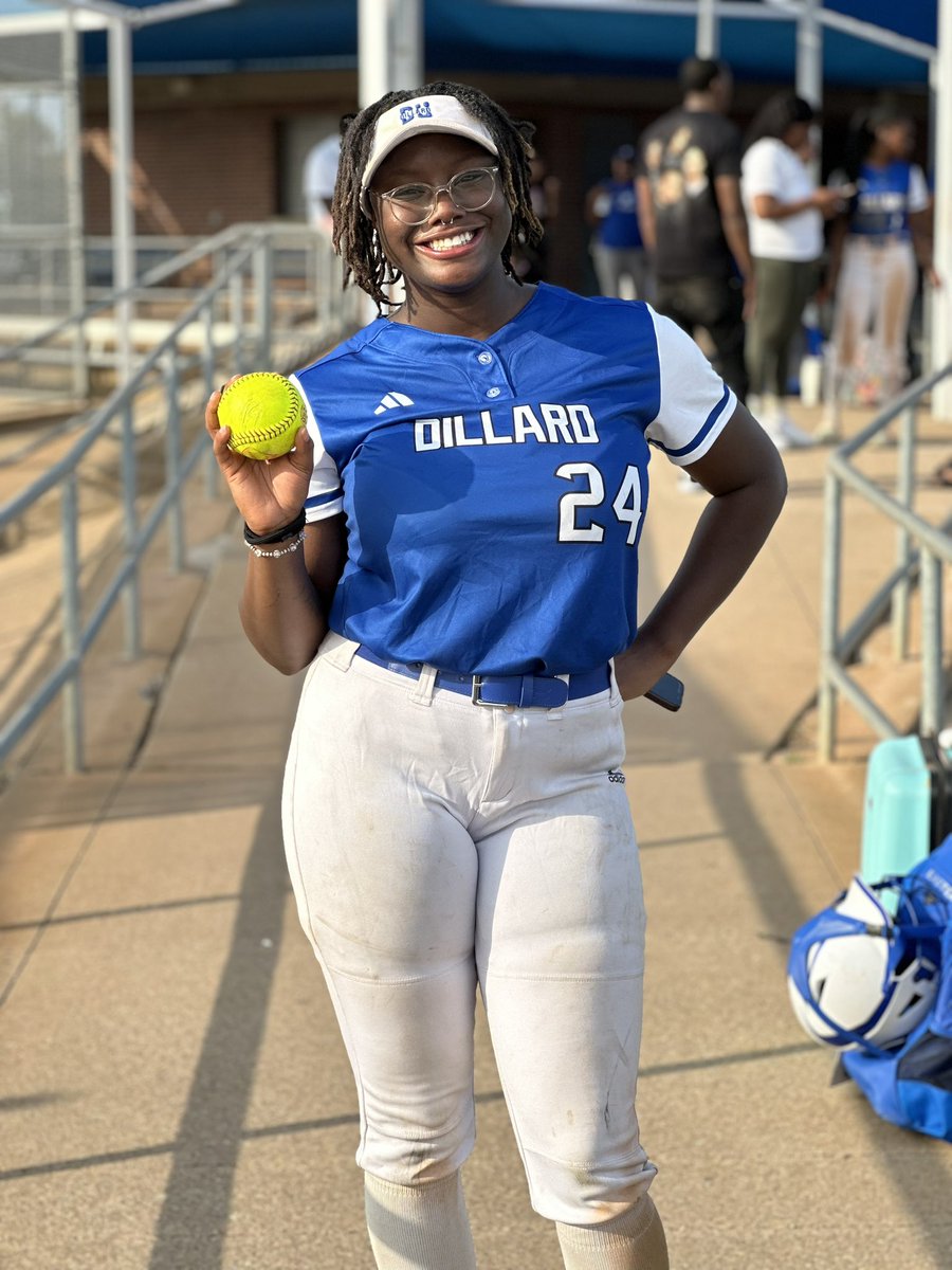 1st college 💣🥎<a href="/DillardSoftball/">Dillard University Softball</a>