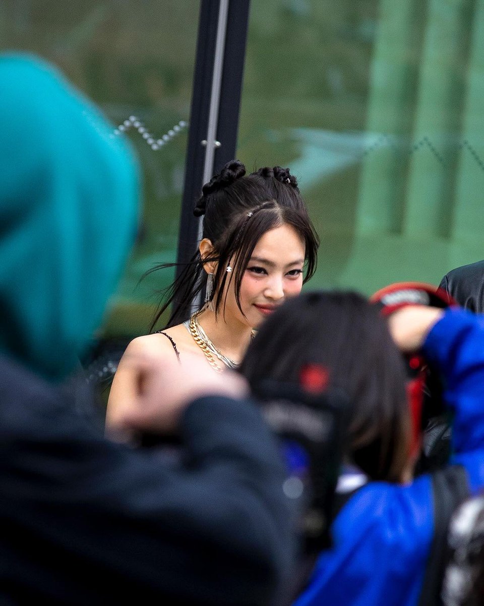 📸 240306 Marie Claire Korea Instagram update with #JENNIE