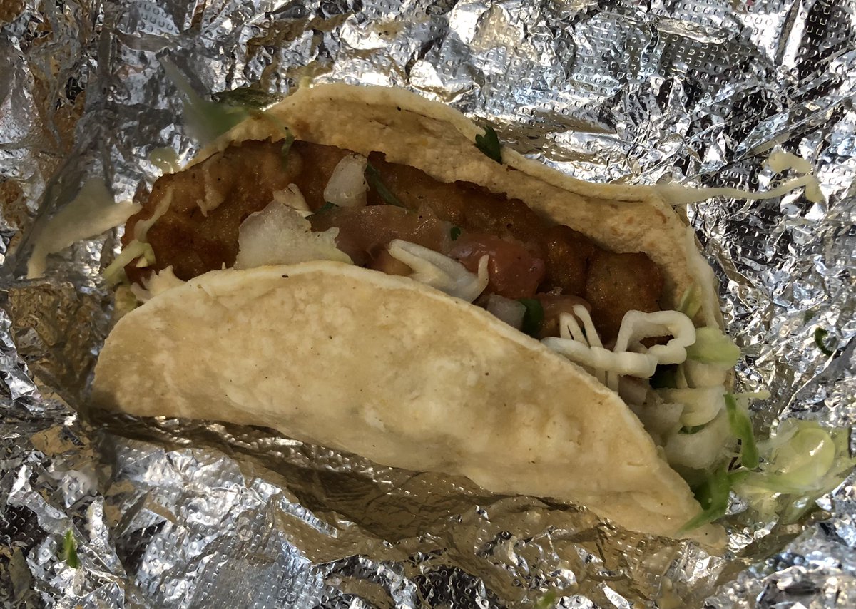 MarcOxoby's tweet photo. Tacos! Del Taco: beer (Stone Buenaveza) battered fish (#725). @DelTaco #biglifeintacos https://t.co/j8lwRdryrh