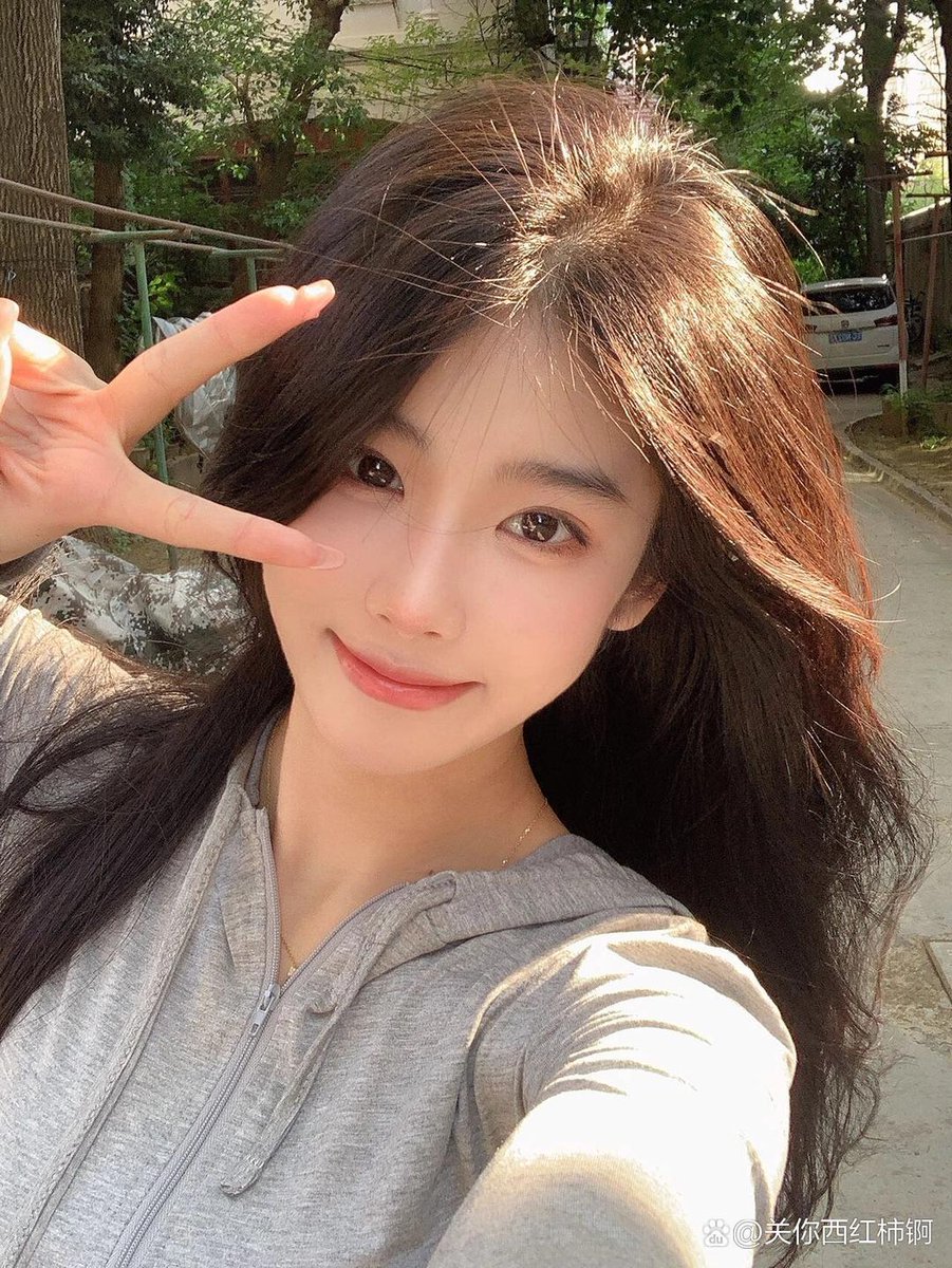 maiduspace2's tweet image. ☘️听说可爱会被传染，你快靠我近点