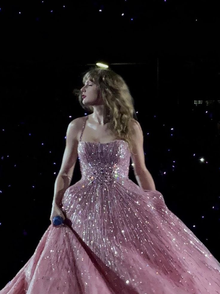 the good witch from the wizard of oz or taylor swift?