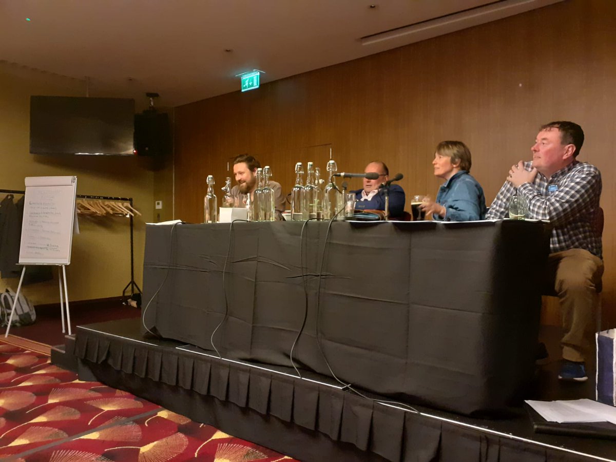 Wrong angle or i squeeze you in too. Top evening🏇🏻🏇🏻🏇🏻 Huge thanks to member, <a href="/alantheace1027/">Alan Ashley</a> for the photo.