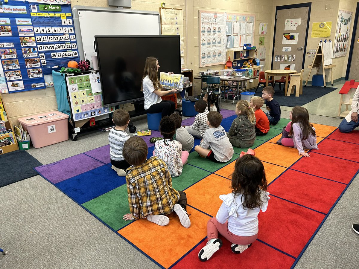 In PreK, we have been really enjoying the WHS students coming to be our guest readers each day at GES while celebrating Read Across America Week! 📚❤️
