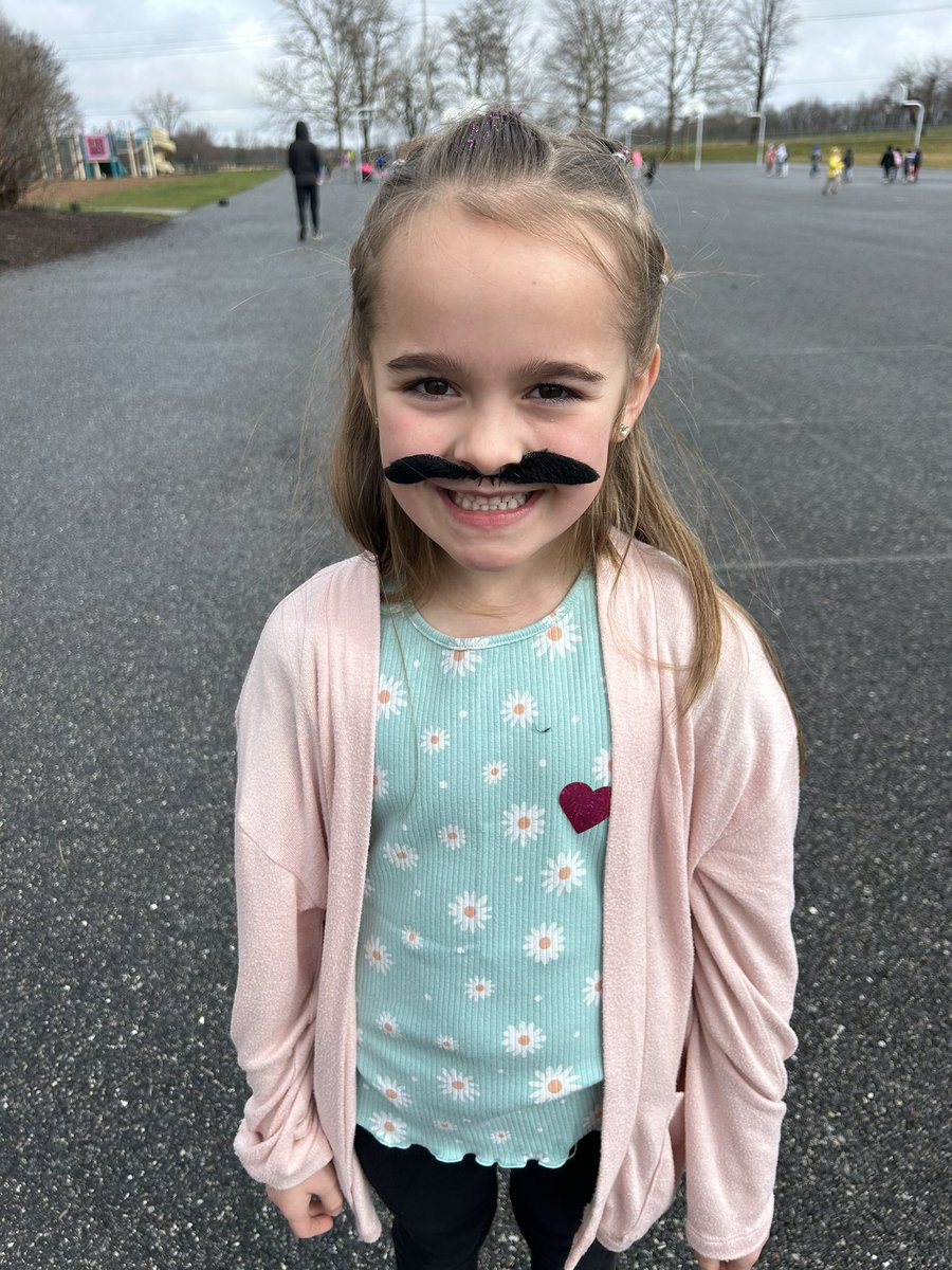 Found my favorite girl out at recess celebrating Mustache Day in honor of The Lorax 🥸! <a href="/MrWeis_FCPS/">Kevin Weis</a>