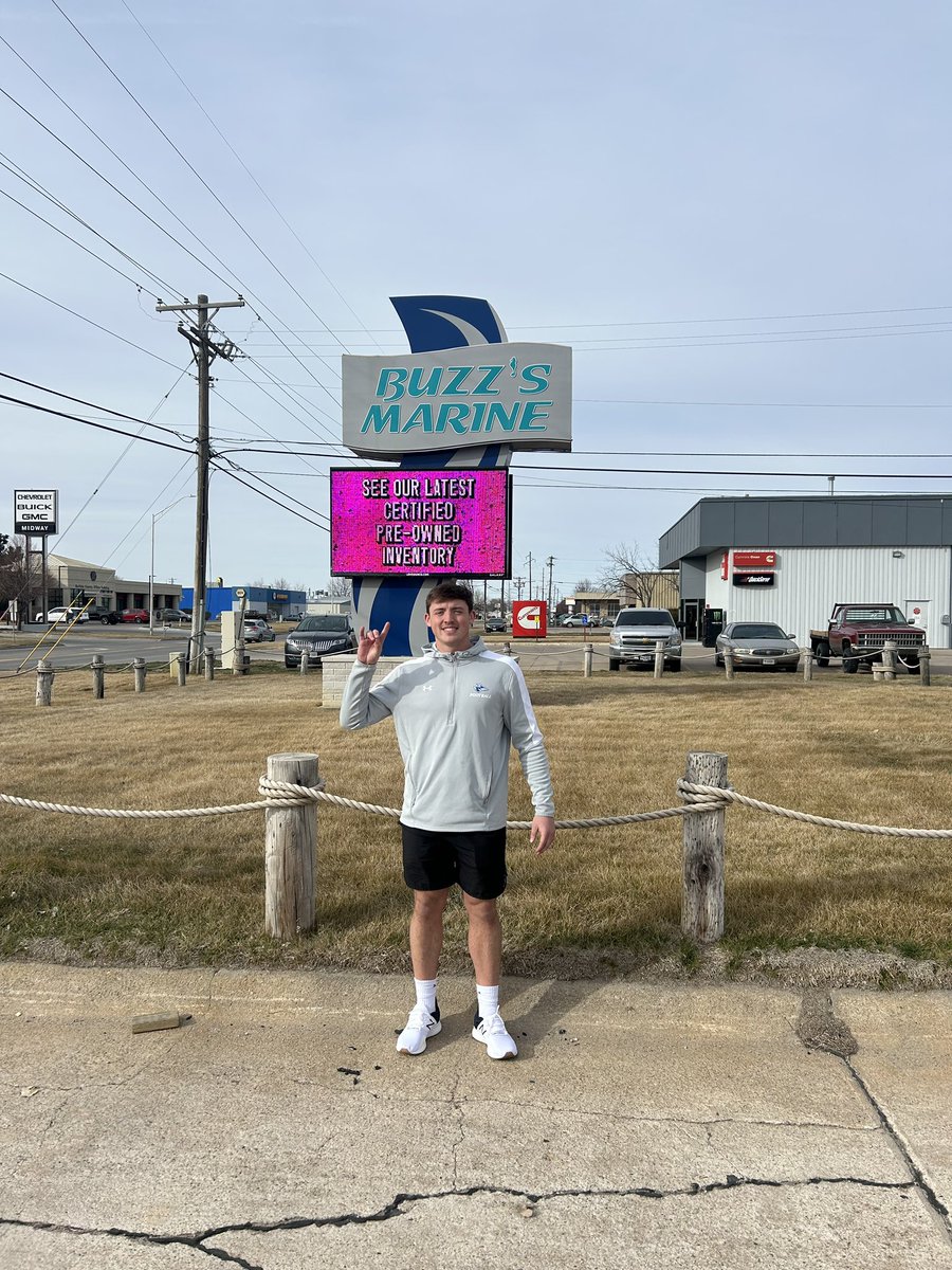 Thank you to Buzz’s Marine for being a part of the Blue Swarm
and donating to the Loper Backers Banquet! #TeamOverMe #LoperBackers #PowerOfTheHerd