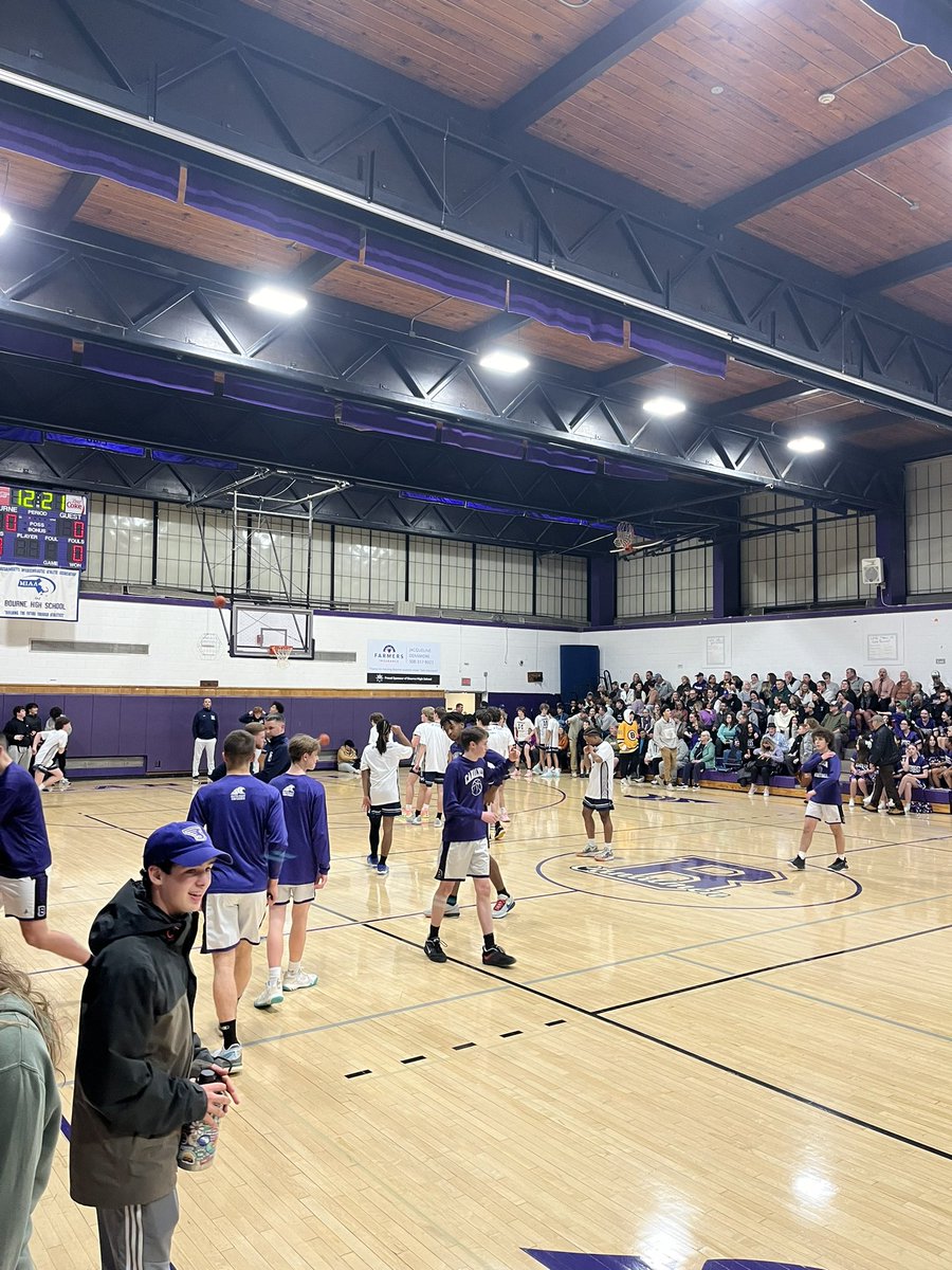 AthleticSharks's tweet photo. Day 5 of @NATA1950 National Athletic Trainers Month at the @MIAA033 Round of 16 playoffs at Bourne high school!! Tip off at 7:00
@MonomoySharks @MonomoySchools https://t.co/3IqYsfCTZF