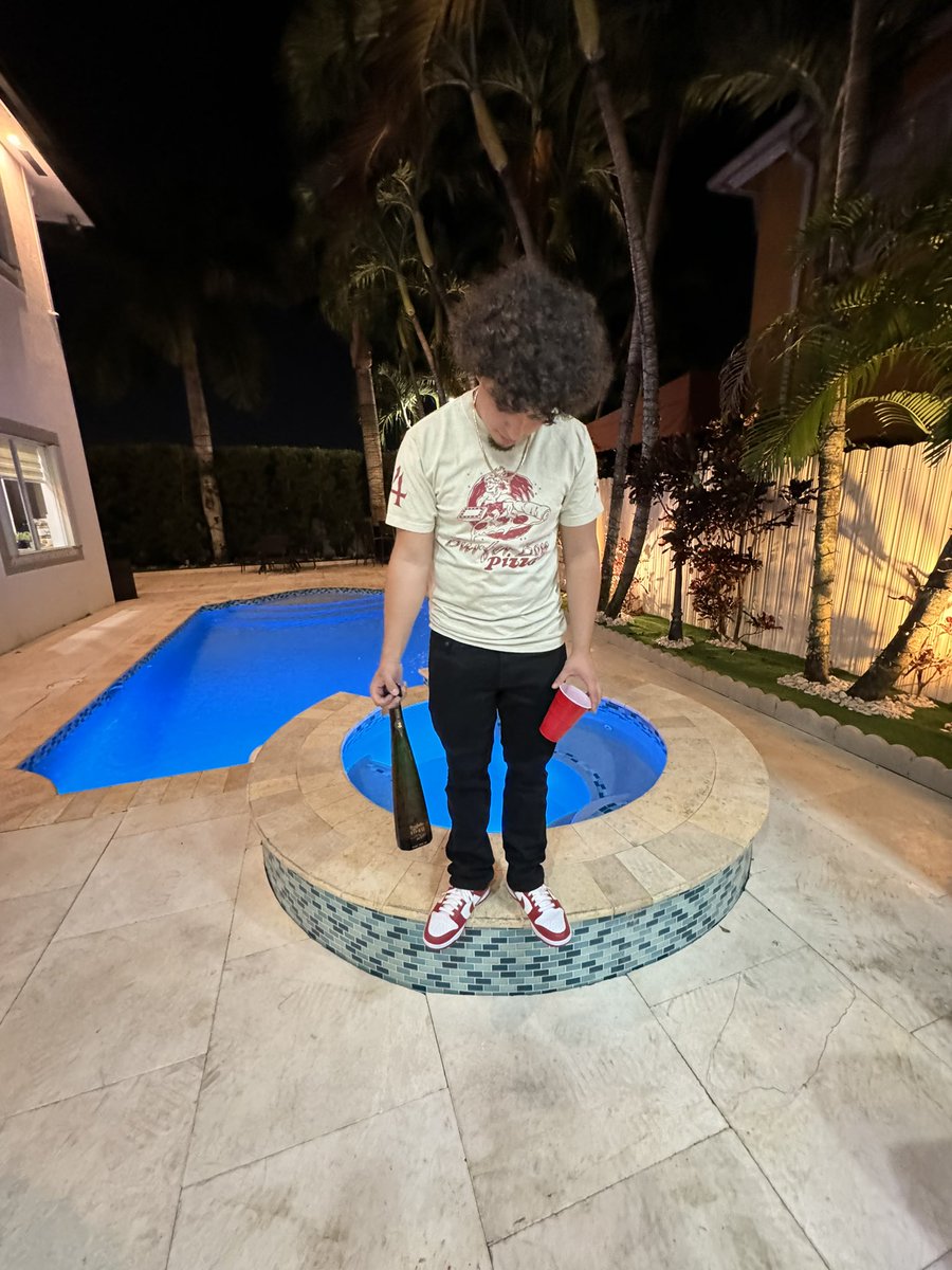 datboyvicc's tweet photo. just sum to post here 🫡 https://t.co/EcTwkJPte5