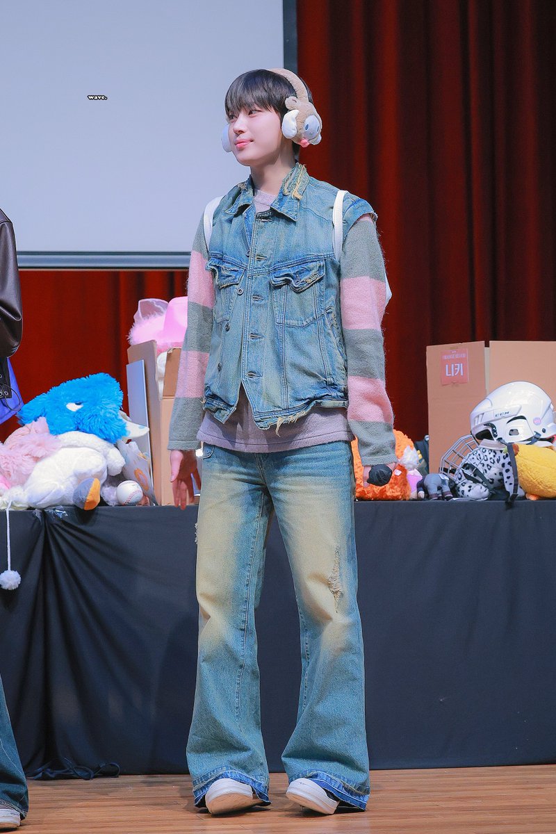 blckpnksn's tweet image. 1% human  99% doll   #SUNOO