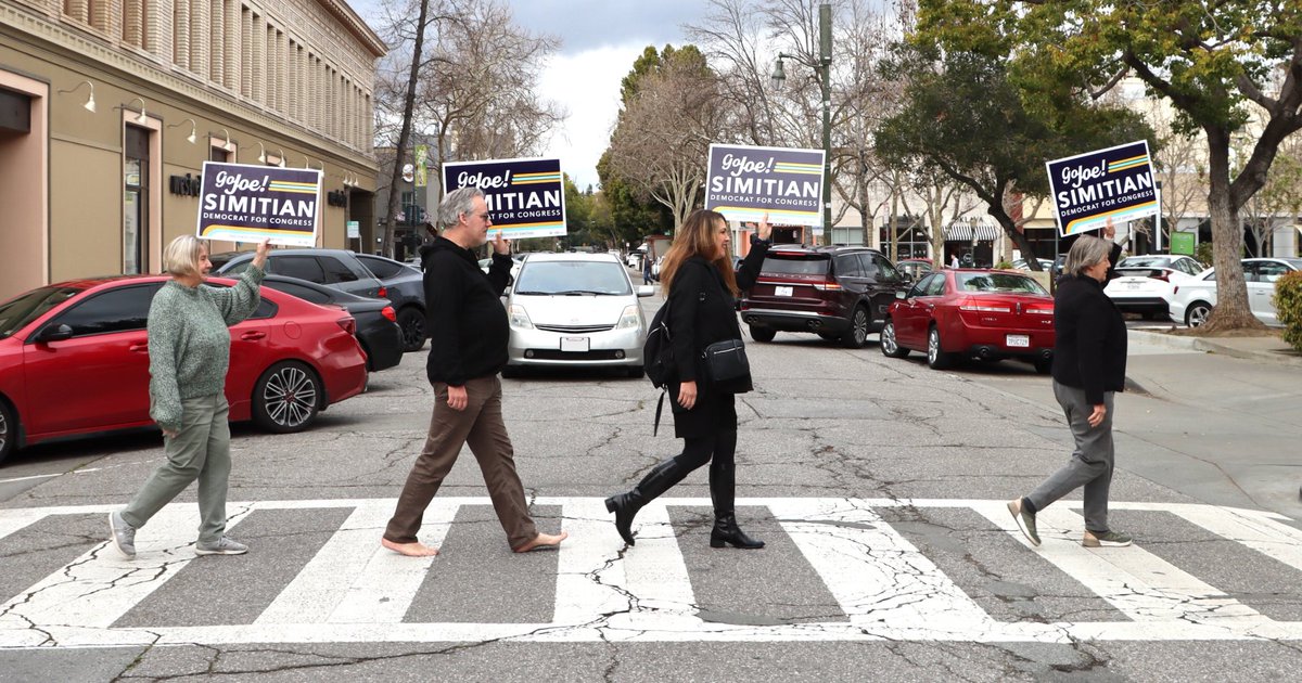 It was great campaigning in @cityofpaloalto to on election day! What did you do? I hope you voted! People told me what was on their minds – I heard about dark skies, student debt relief and concerns about the state of our democracy. Thank you so much to Bell's Book Store for…