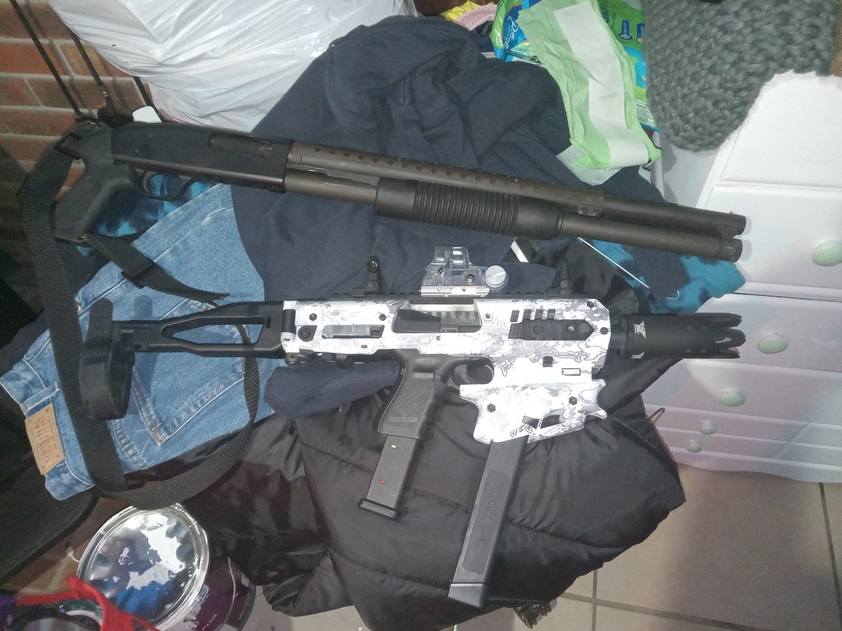 GoodCit59122708's tweet image. Us liberals and our play things

#Glock #Shotgun  #ConversionKit