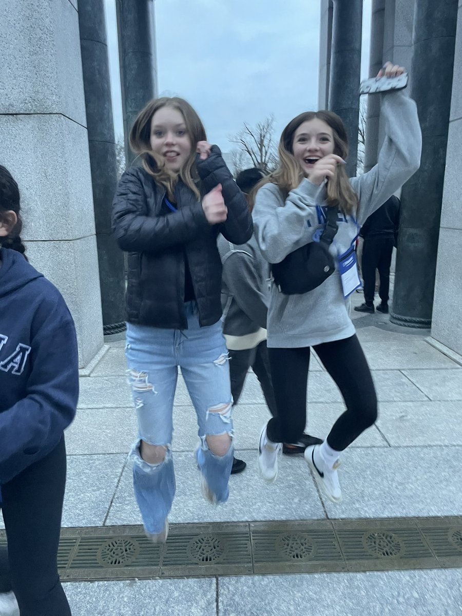 Max Hanson tweet media