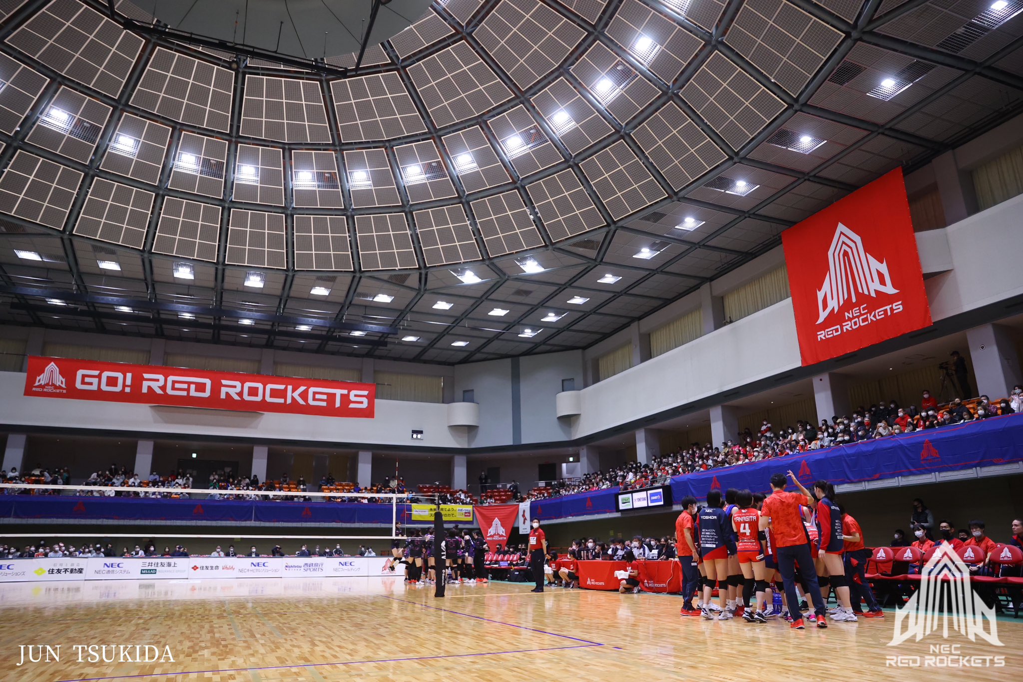バレーボールNECレッドロケッツサインボール NECレッドロケッツ サインボール 女子バレーボール - メルカリ