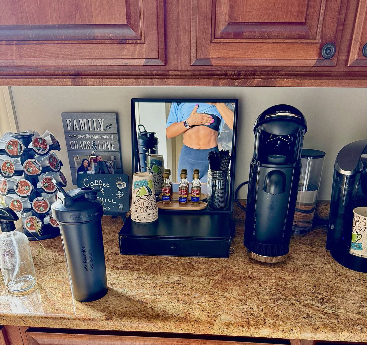 SierraHartwig's tweet photo. Coffee=abs https://t.co/1Gy53gfXvl